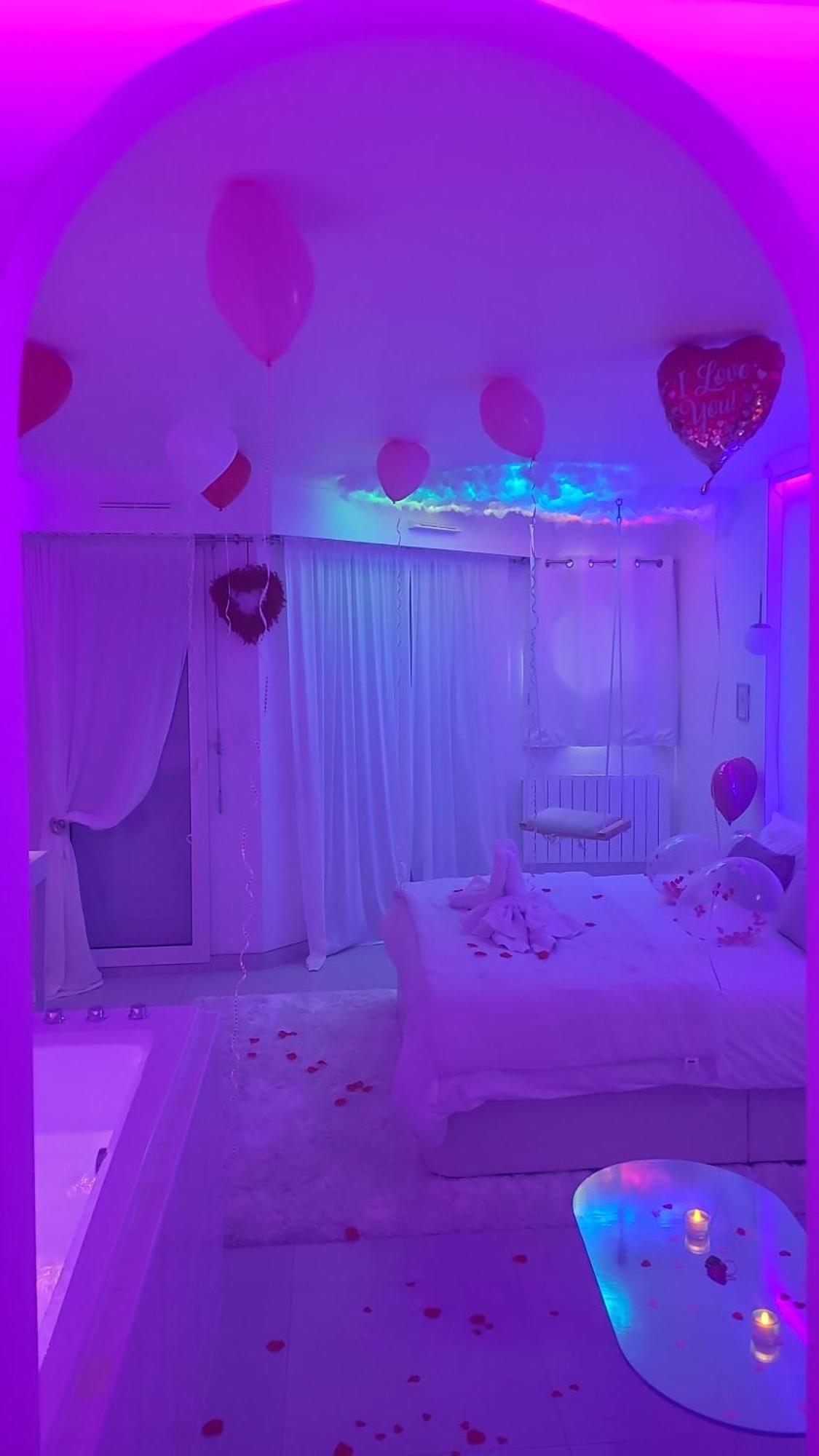 Love Room A 30 Mn Des Plages Et De Vannes Questembert Δωμάτιο φωτογραφία